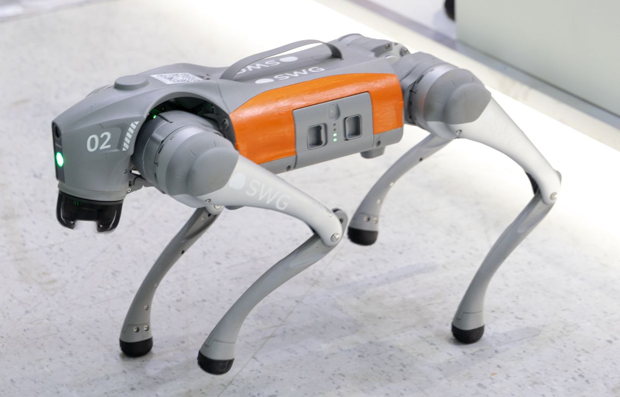 Роботизированное устройство с маркировкой SWG, крупный план
